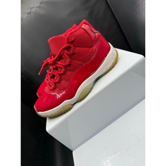 Nike Air Jordan 11 Retro - Red, Black and White - Size 7.5M main image 8